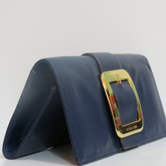 MICHAEL KORS CLUTCH - Picture 1 of 8